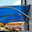 Toldo fixo com inclinação